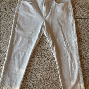 Ann Taylor Women’s Cream Slim Ankle/Cropped Jeans